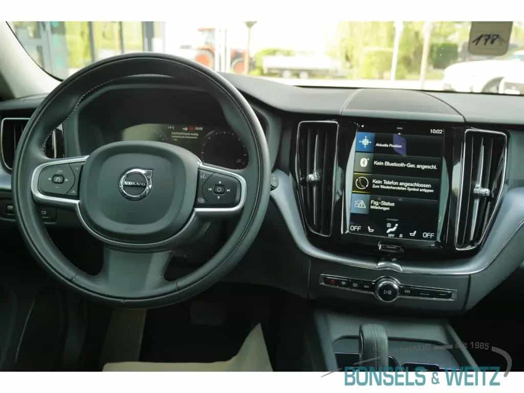 Volvo XC60 B4 MOMENTUM PRO DIESEL AWD AUTOMATIK Navi L 01/2021-photo-6