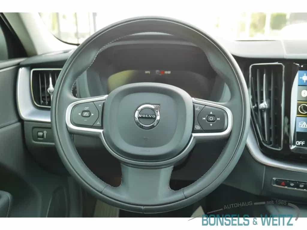 Volvo XC60 B4 MOMENTUM PRO DIESEL AWD AUTOMATIK Navi L 01/2021-photo-7