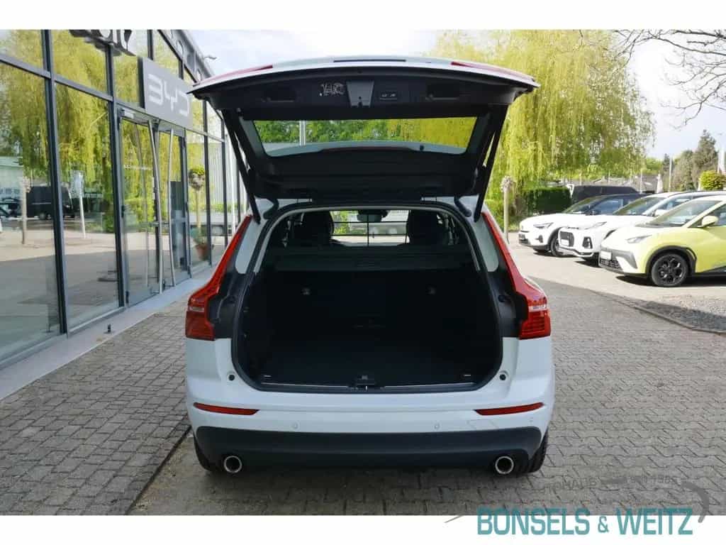 Volvo XC60 B4 MOMENTUM PRO DIESEL AWD AUTOMATIK Navi L 01/2021-photo-8