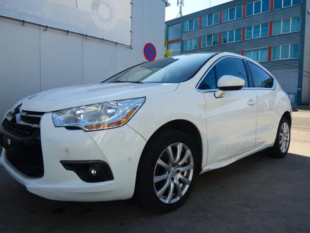 DS Automobiles DS4 Navi Sitzheizung Massagesitze Totewinklelass 02/2015-photo-3