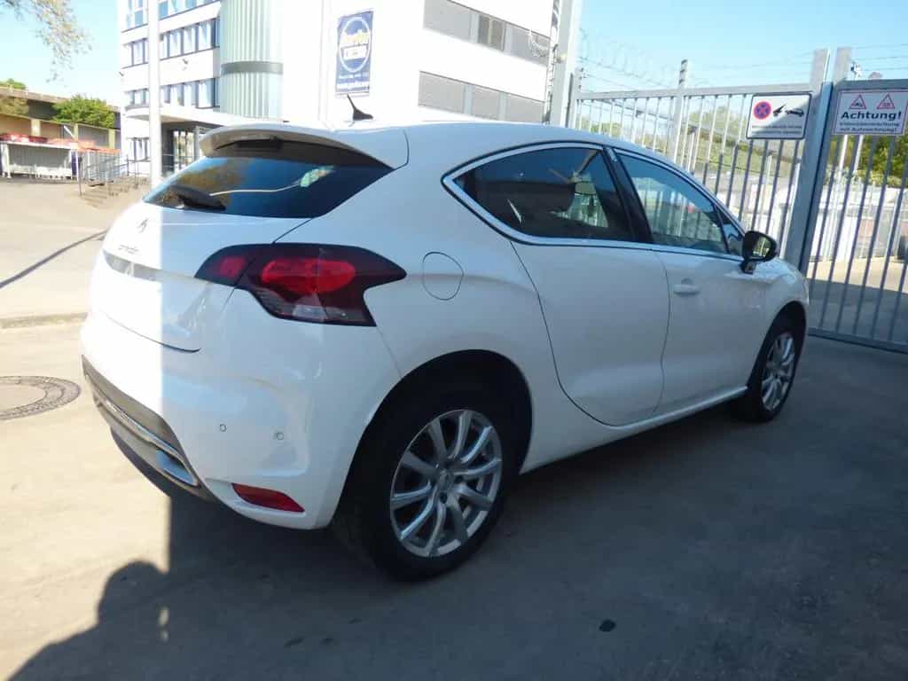 DS Automobiles DS4 Navi Sitzheizung Massagesitze Totewinklelass 02/2015-photo-8