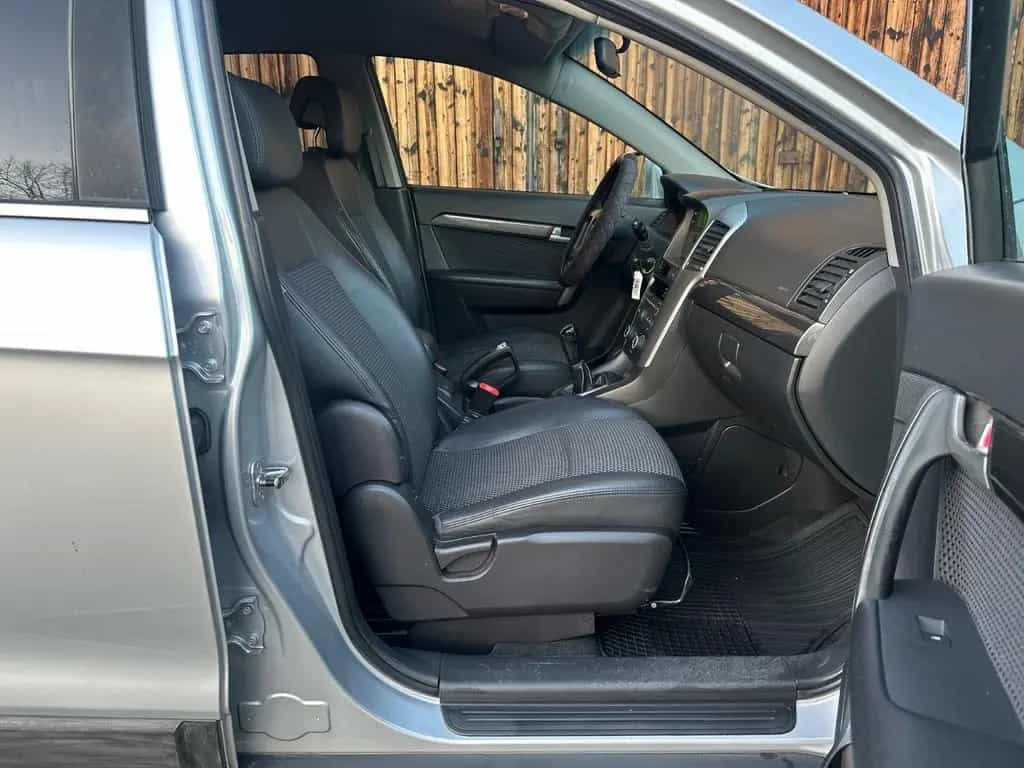 Chevrolet Captiva 2.0 D LS//   7 Sitze //GARANTIE  // 02/2011-photo-25