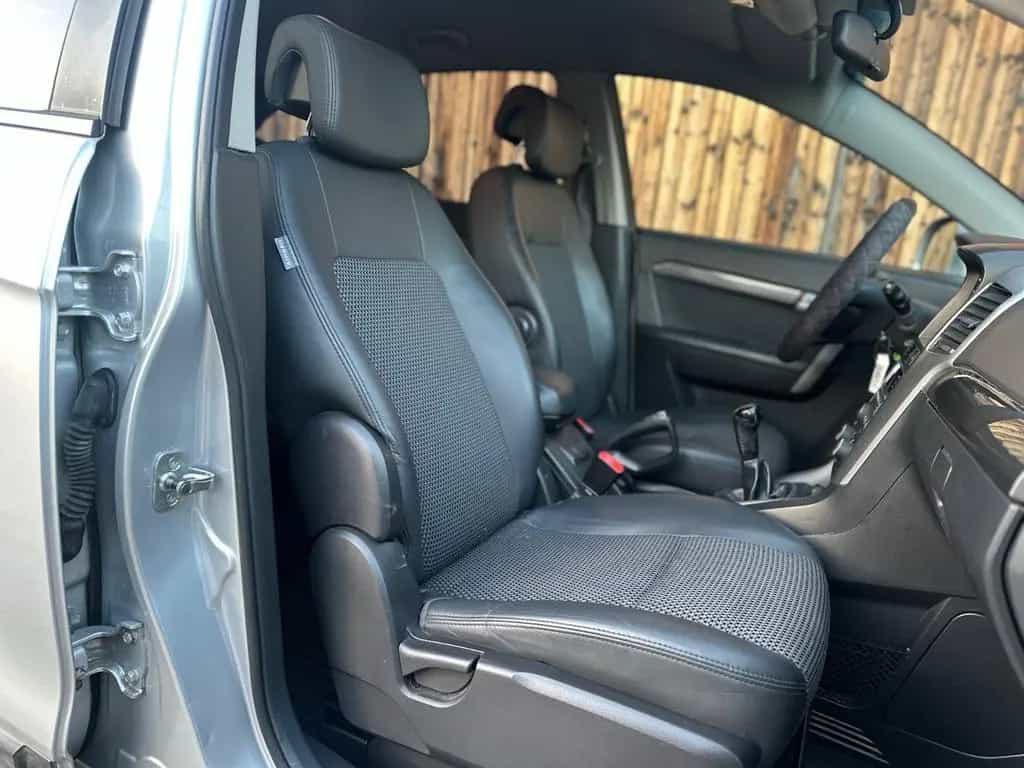 Chevrolet Captiva 2.0 D LS//   7 Sitze //GARANTIE  // 02/2011-photo-26
