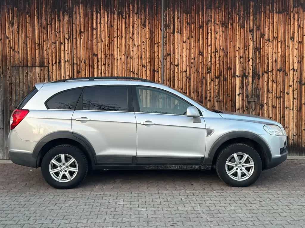 Chevrolet Captiva 2.0 D LS//   7 Sitze //GARANTIE  // 02/2011-photo-3
