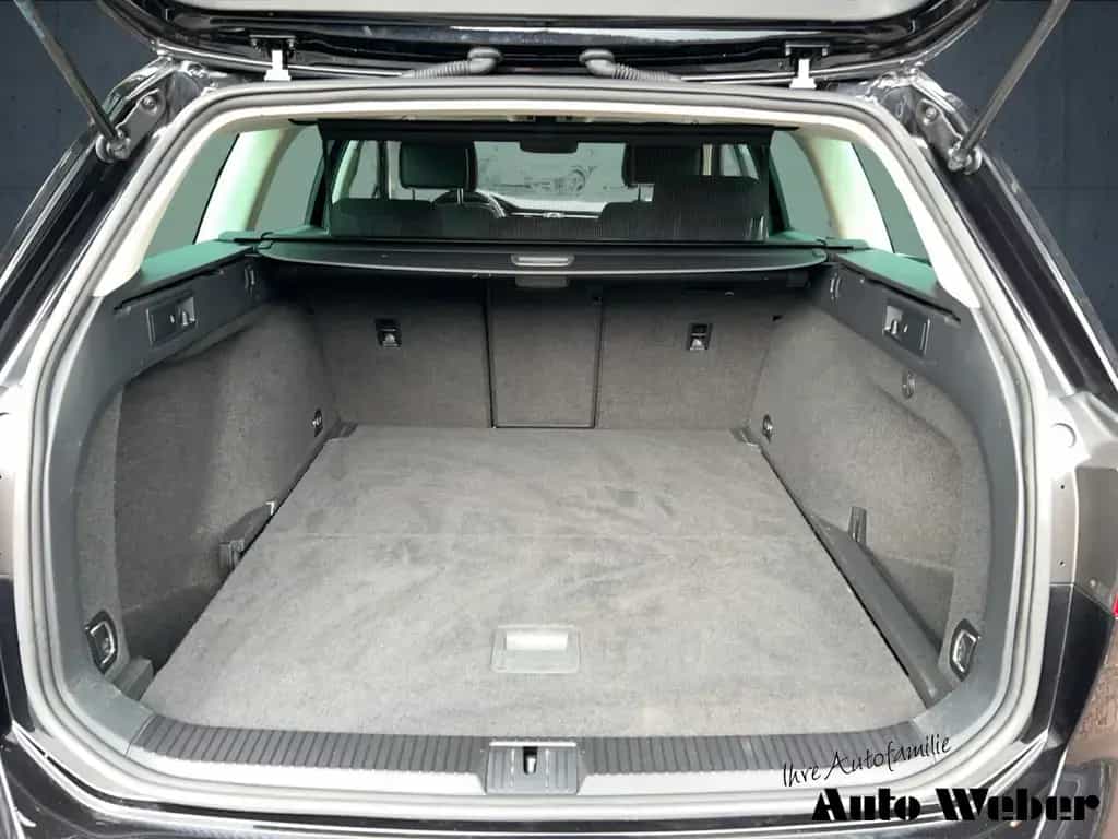 Volkswagen Passat Variant 1.4TSI Comfortline ACC Navi Shz 04/2018-photo-11