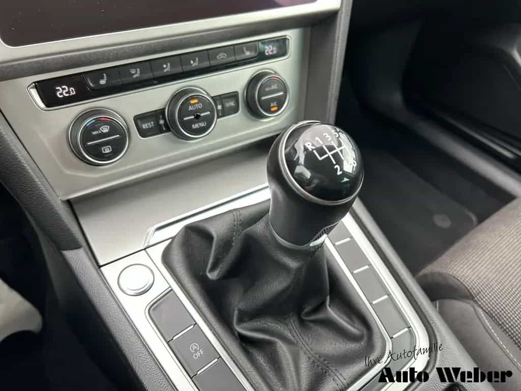 Volkswagen Passat Variant 1.4TSI Comfortline ACC Navi Shz 04/2018-photo-16