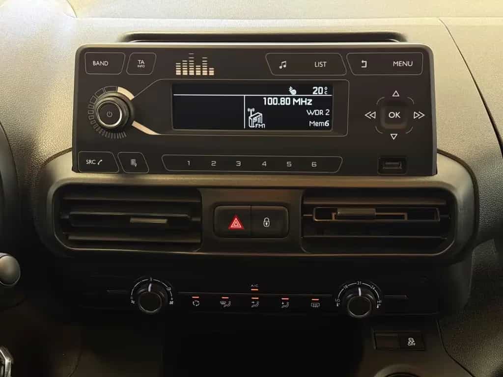Citroën Berlingo Live M/Zahnriemen Neu/Anhängerkupplung 04/2021-photo-11