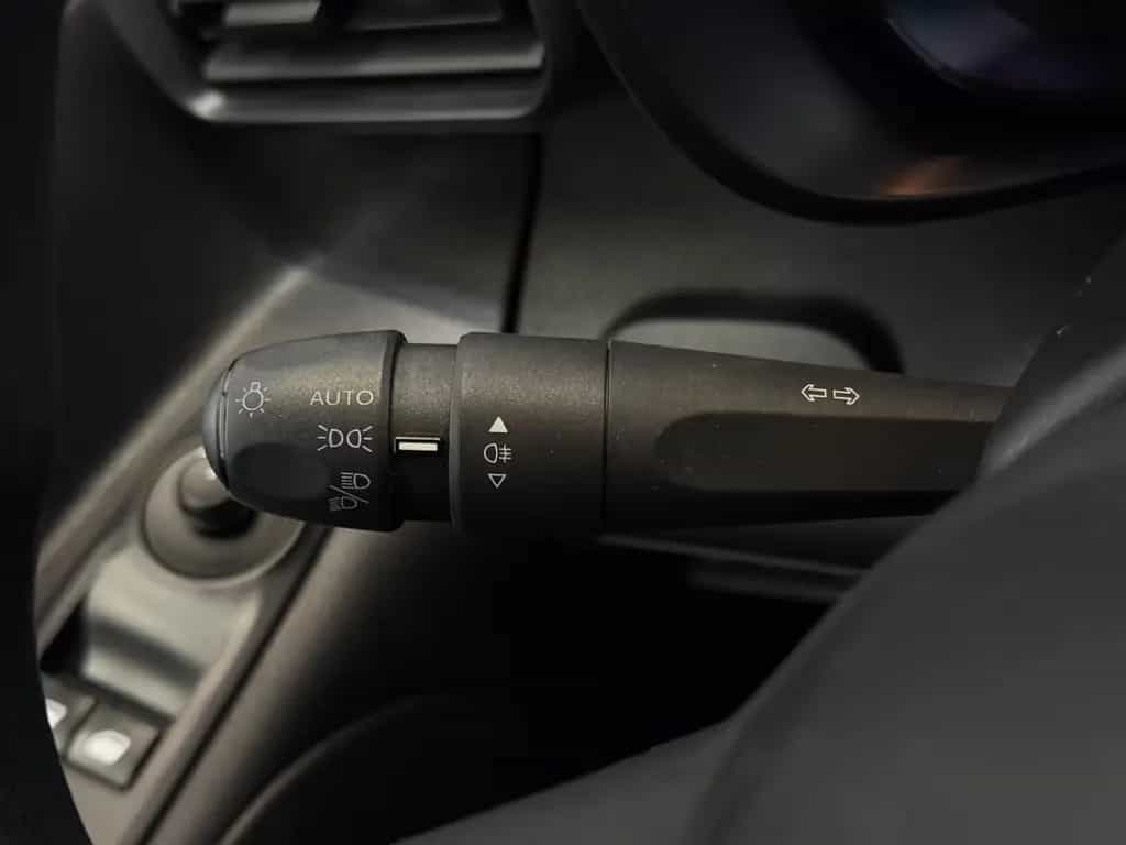 Citroën Berlingo Live M/Zahnriemen Neu/Anhängerkupplung 04/2021-photo-12