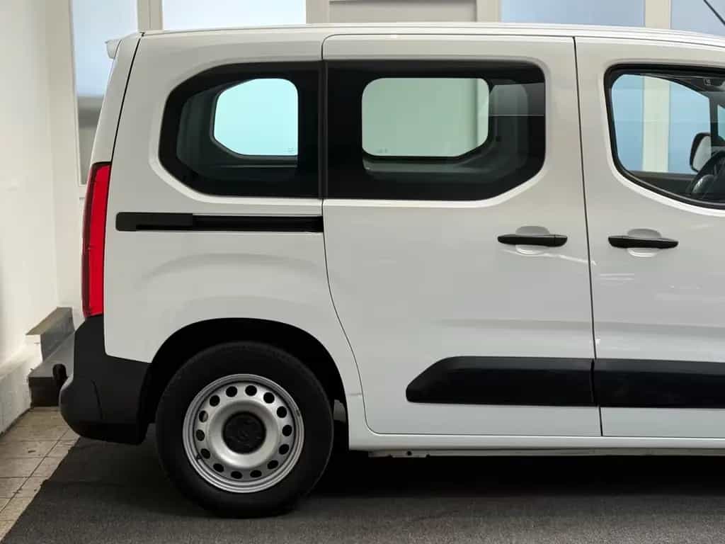 Citroën Berlingo Live M/Zahnriemen Neu/Anhängerkupplung 04/2021-photo-21