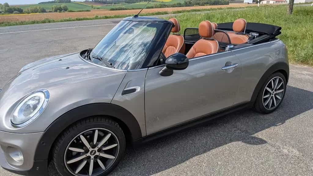 MINI Cooper Cabrio 02/2017-photo-1