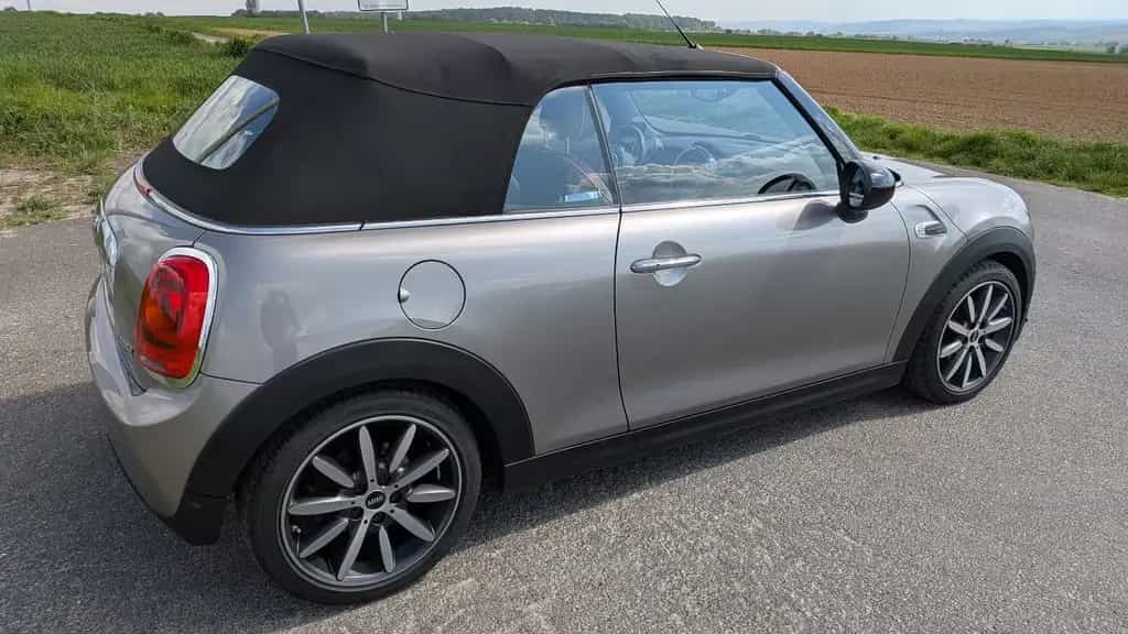 MINI Cooper Cabrio 02/2017-photo-5