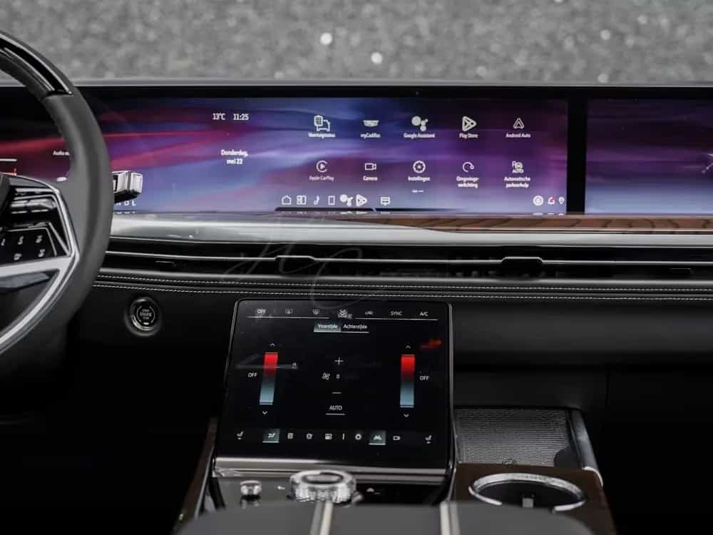 Cadillac 2026 ESV Sport Platinum € 121000 T1 PRICE null-photo-14
