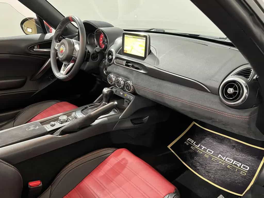 Abarth 124 Spider Automatik *PDC*Bluetooth*Navi*Brembo* 03/2017-photo-17