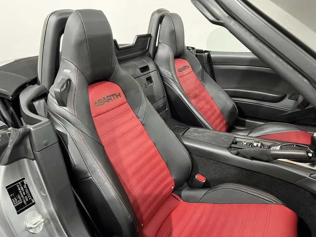 Abarth 124 Spider Automatik *PDC*Bluetooth*Navi*Brembo* 03/2017-photo-18