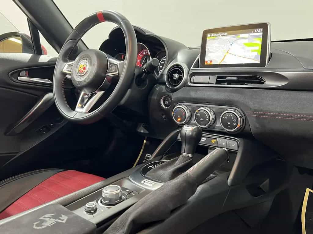 Abarth 124 Spider Automatik *PDC*Bluetooth*Navi*Brembo* 03/2017-photo-19