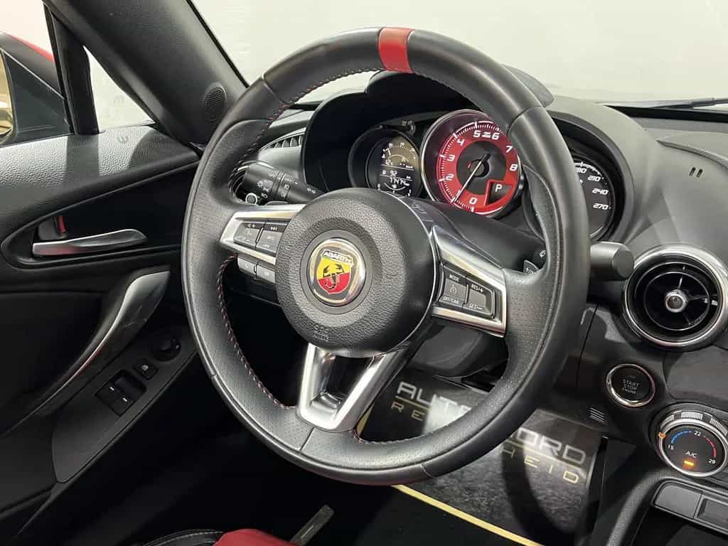 Abarth 124 Spider Automatik *PDC*Bluetooth*Navi*Brembo* 03/2017-photo-20
