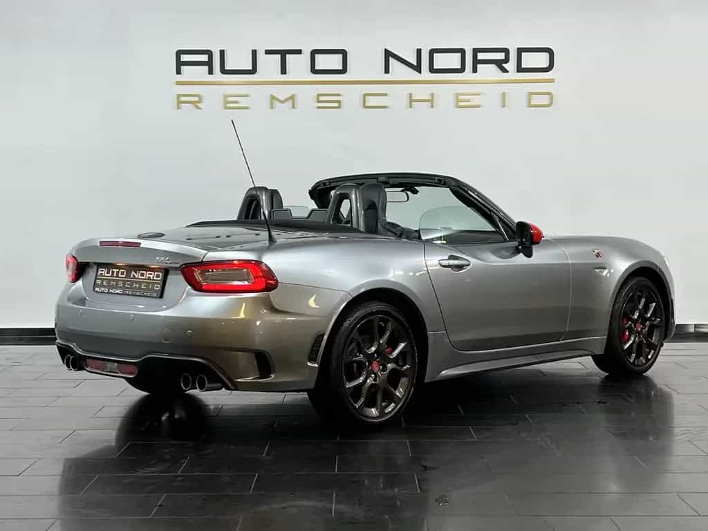 Abarth 124 Spider Automatik *PDC*Bluetooth*Navi*Brembo* 03/2017-photo-4