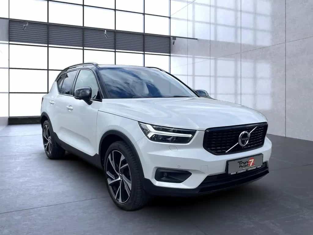 Volvo XC40 XC 40 R Design AWD Bluetooth Navi LED Vollleder 05/2020-photo-4