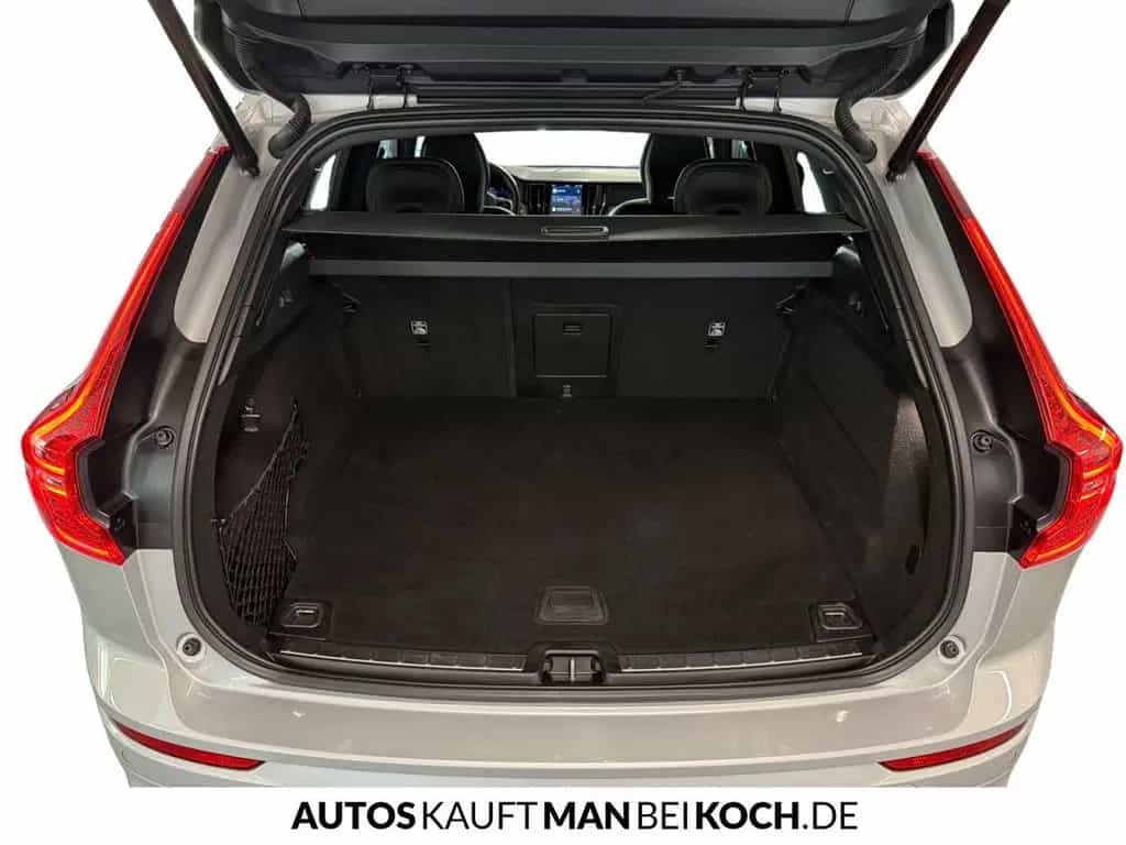 Volvo XC60 B4D 2WD Plus Dark ACC HBeam 360º 4xSHz HK 03/2023-photo-14