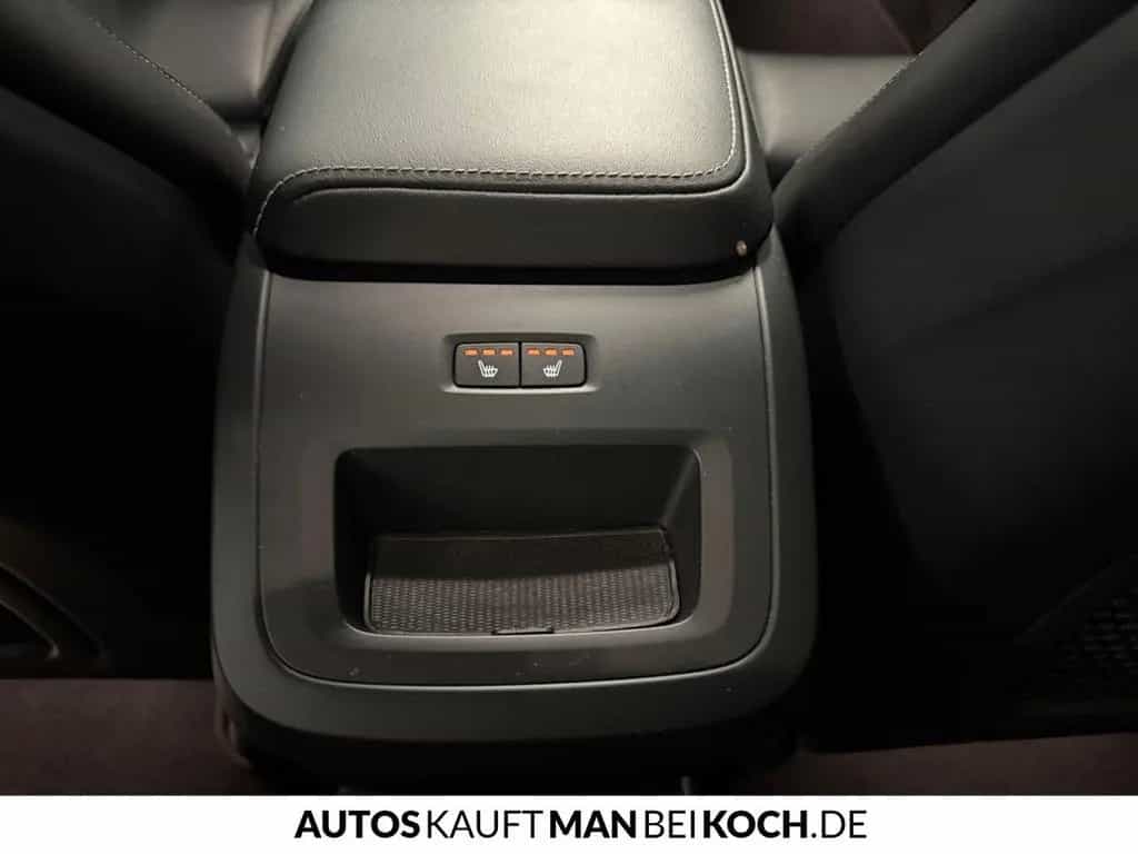 Volvo XC60 B4D 2WD Plus Dark ACC HBeam 360º 4xSHz HK 03/2023-photo-17