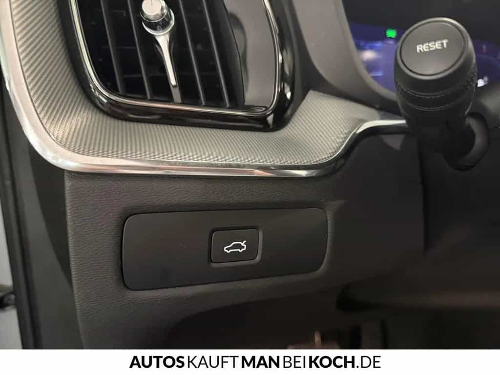 Volvo XC60 B4D 2WD Plus Dark ACC HBeam 360º 4xSHz HK 03/2023-photo-18