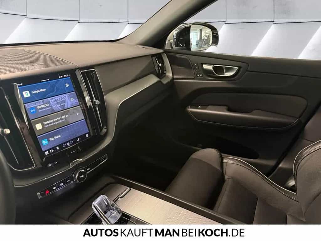 Volvo XC60 B4D 2WD Plus Dark ACC HBeam 360º 4xSHz HK 03/2023-photo-19