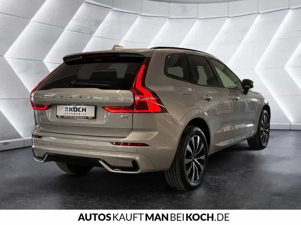 Volvo XC60 B4D 2WD Plus Dark ACC HBeam 360º 4xSHz HK 03/2023-photo-4