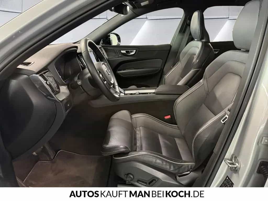 Volvo XC60 B4D 2WD Plus Dark ACC HBeam 360º 4xSHz HK 03/2023-photo-6