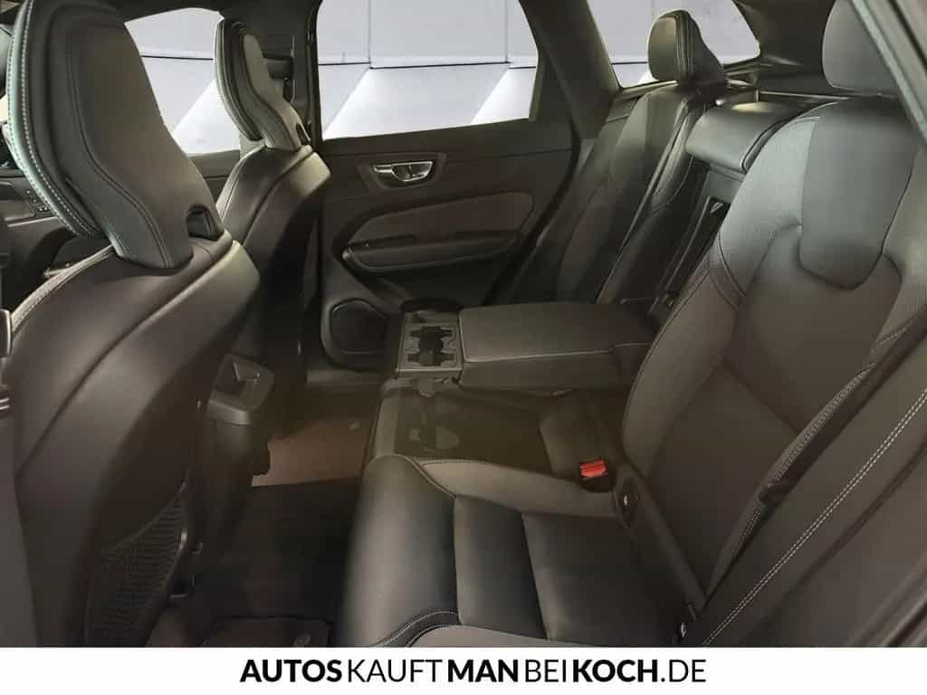 Volvo XC60 B4D 2WD Plus Dark ACC HBeam 360º 4xSHz HK 03/2023-photo-7