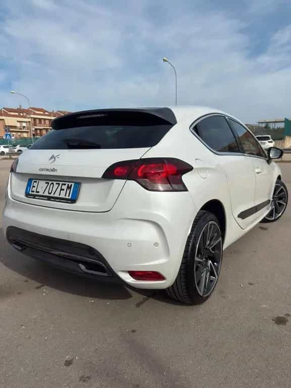 DS Automobiles DS4 Ds DS4 4 2.0 HDi 160 Sport Chic 02/2012-photo-3