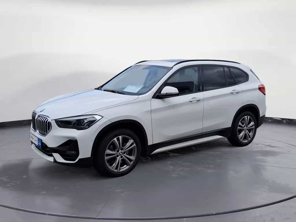 BMW X1 sDrive20i Sport Line Steptronic DCT Panorama 03/2020-photo-1