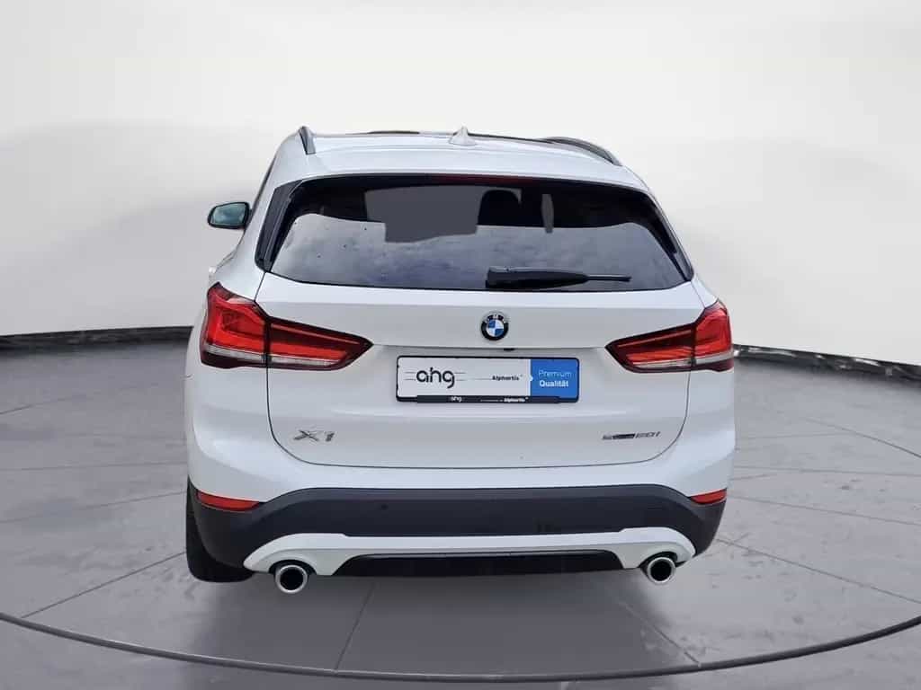BMW X1 sDrive20i Sport Line Steptronic DCT Panorama 03/2020-photo-4