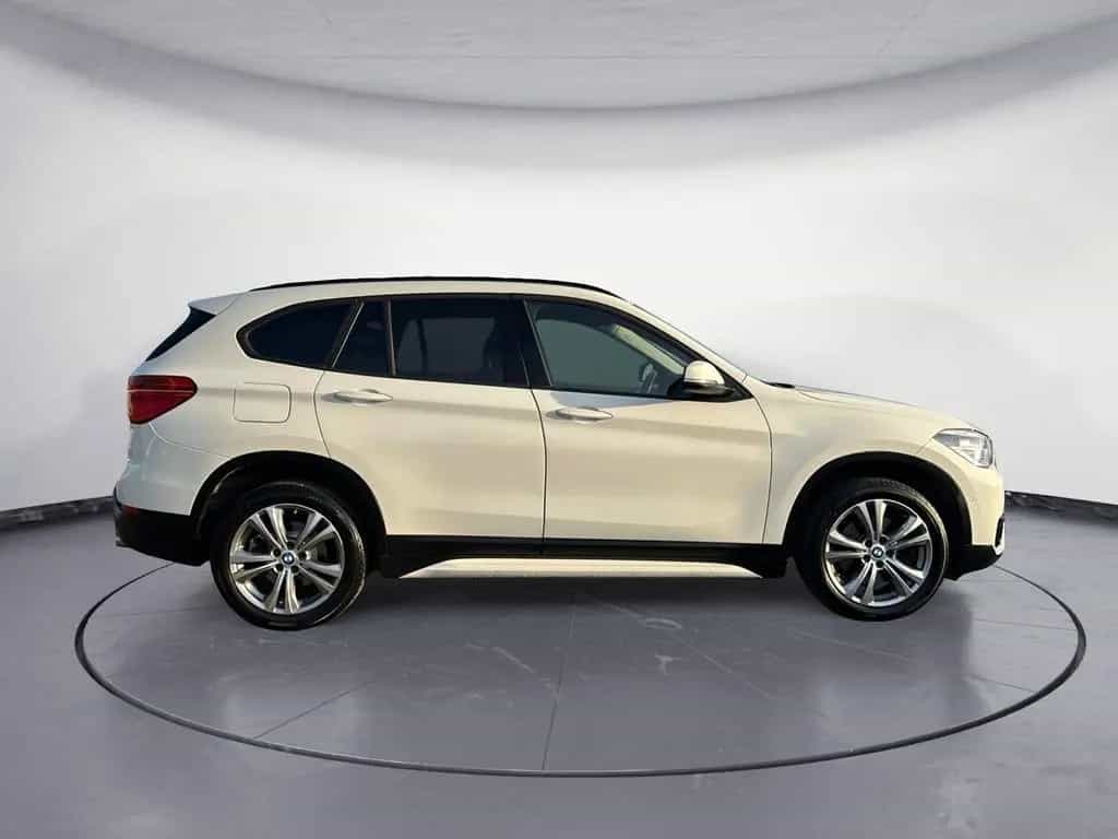 BMW X1 xDrive20i Sport Line Navi Aut. PDC Sitzheizun 04/2018-photo-5