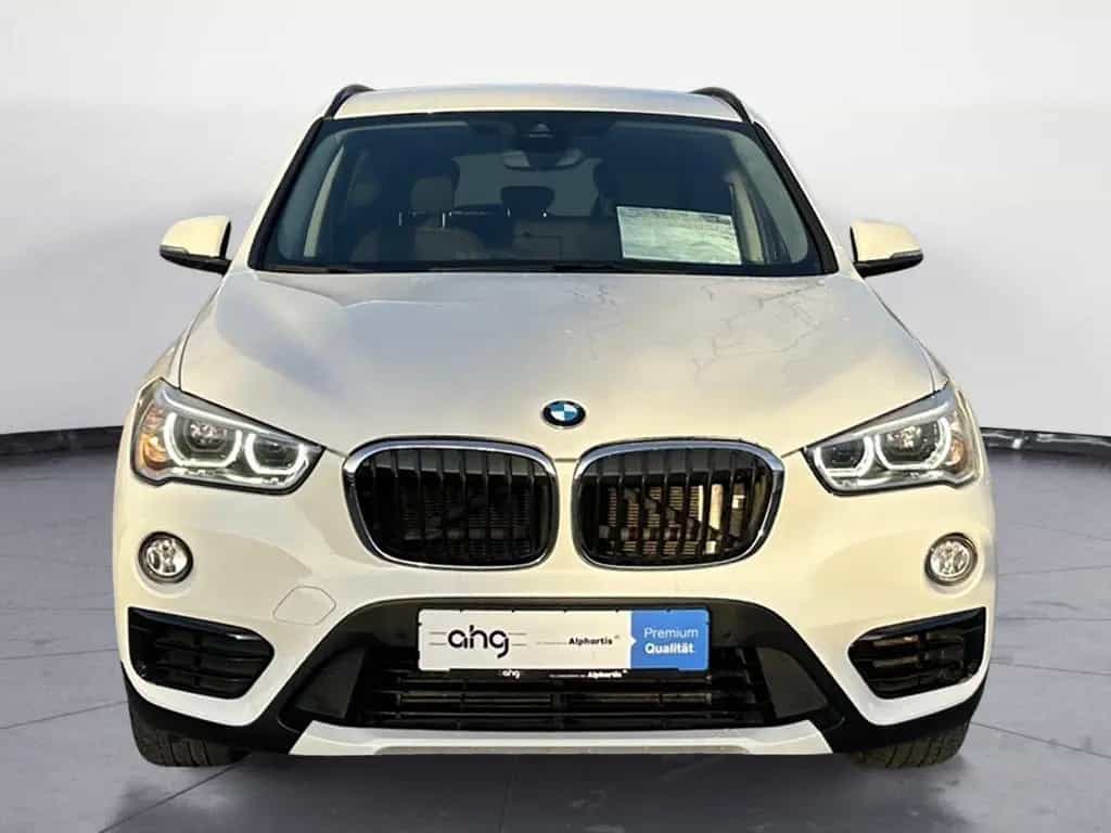 BMW X1 xDrive20i Sport Line Navi Aut. PDC Sitzheizun 04/2018-photo-6