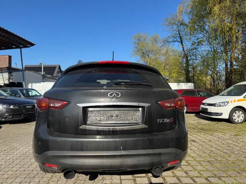 Infiniti FX FX30d S 03/2011-photo-4