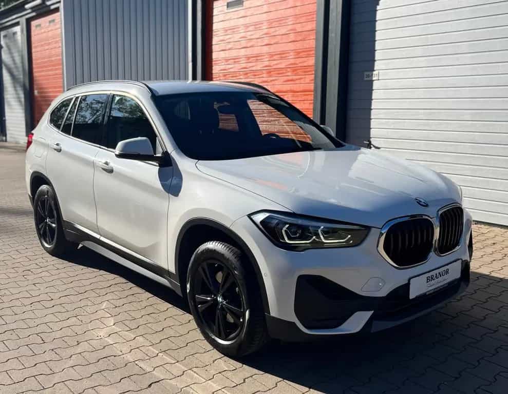 BMW X1 sDrive 18i *LCI*NAVI*LED*Aut.*AHK*HiFi*el.Sitz 06/2020-photo-4