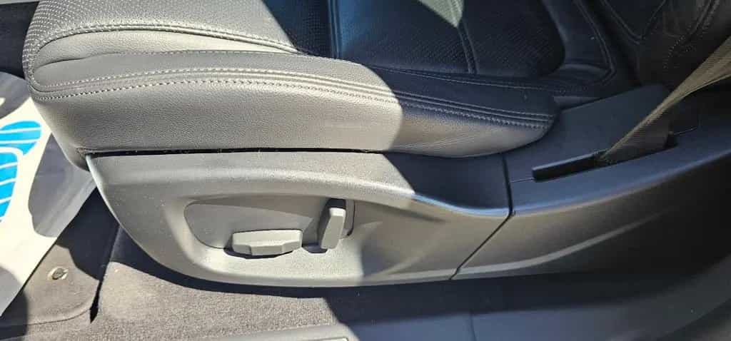 Jaguar E-Pace 03/2020-photo-25