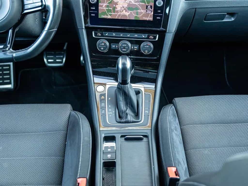 Volkswagen Golf R BMT/4Motion 2.0 TSI VC/PANO/CARPLAY/KAM. 10/2019-photo-22