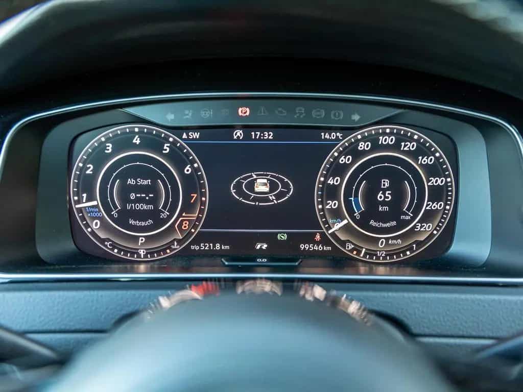 Volkswagen Golf R BMT/4Motion 2.0 TSI VC/PANO/CARPLAY/KAM. 10/2019-photo-32