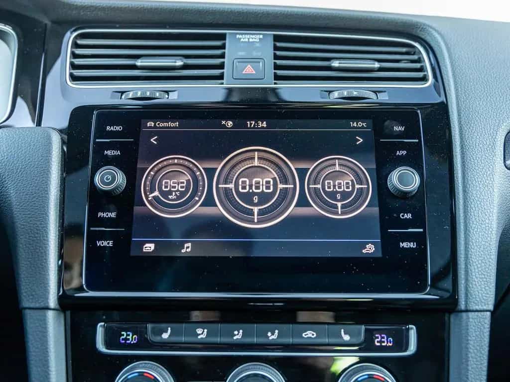 Volkswagen Golf R BMT/4Motion 2.0 TSI VC/PANO/CARPLAY/KAM. 10/2019-photo-35