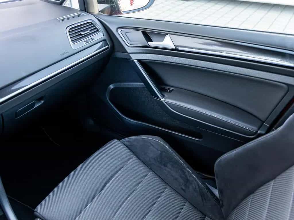 Volkswagen Golf R BMT/4Motion 2.0 TSI VC/PANO/CARPLAY/KAM. 10/2019-photo-36