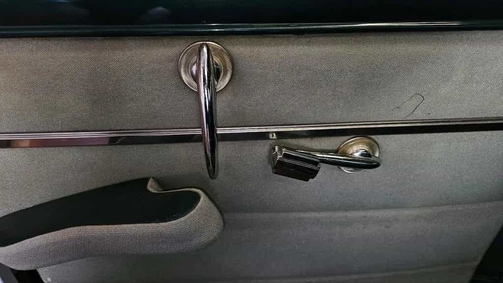 Chrysler Windsor Deluxe 05/1952-photo-14