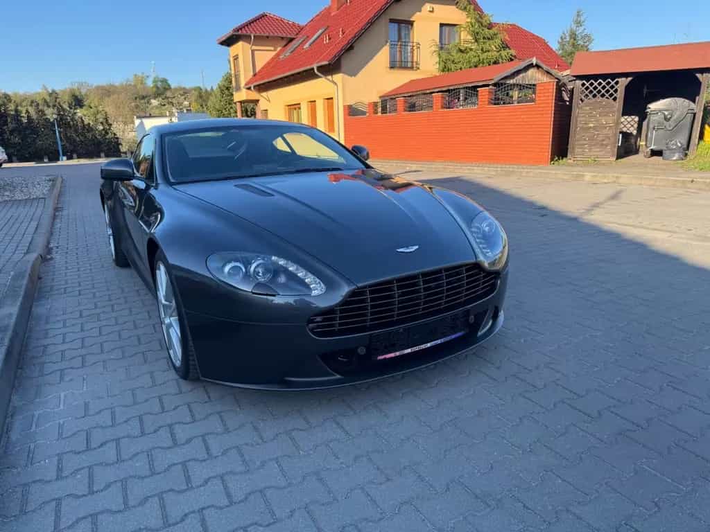 Aston Martin V8 Vantage 4.7l Sportshift 09/2012-photo-2