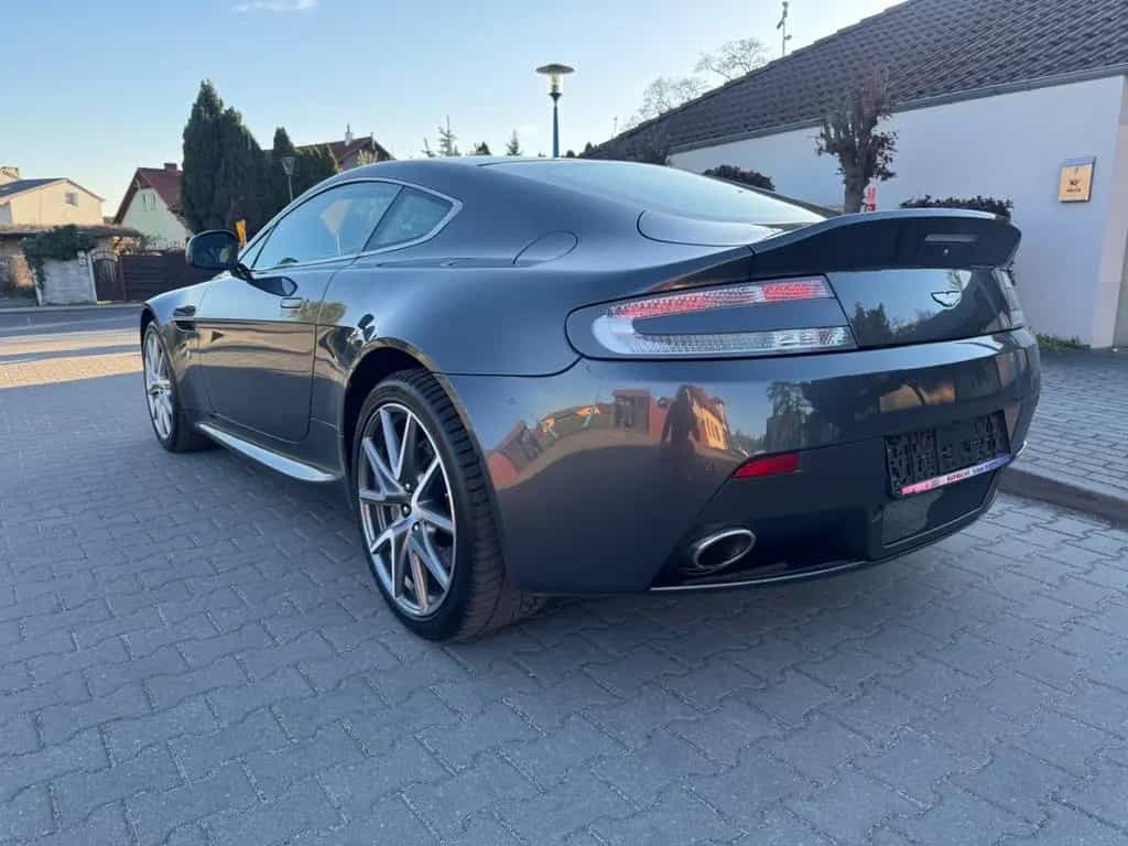 Aston Martin V8 Vantage 4.7l Sportshift 09/2012-photo-4