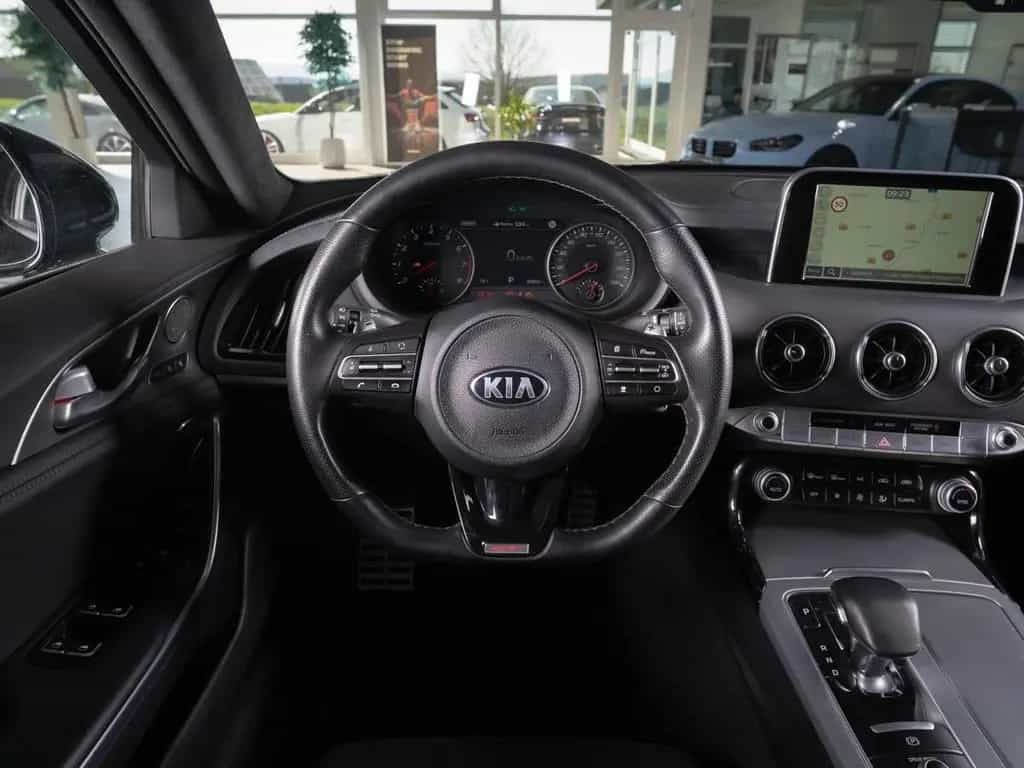 Kia Stinger GT 3.3 V6 T-GDI 4WD *SCHIEBEDACH*VOLL* 02/2018-photo-12