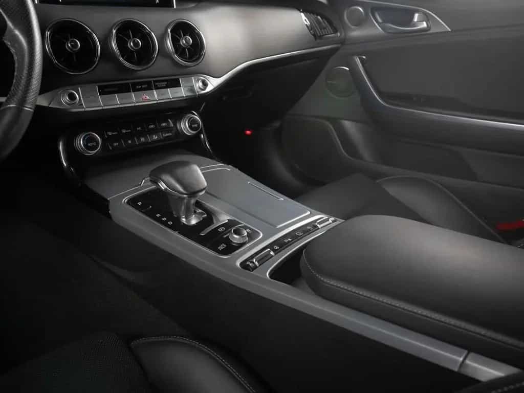 Kia Stinger GT 3.3 V6 T-GDI 4WD *SCHIEBEDACH*VOLL* 02/2018-photo-26