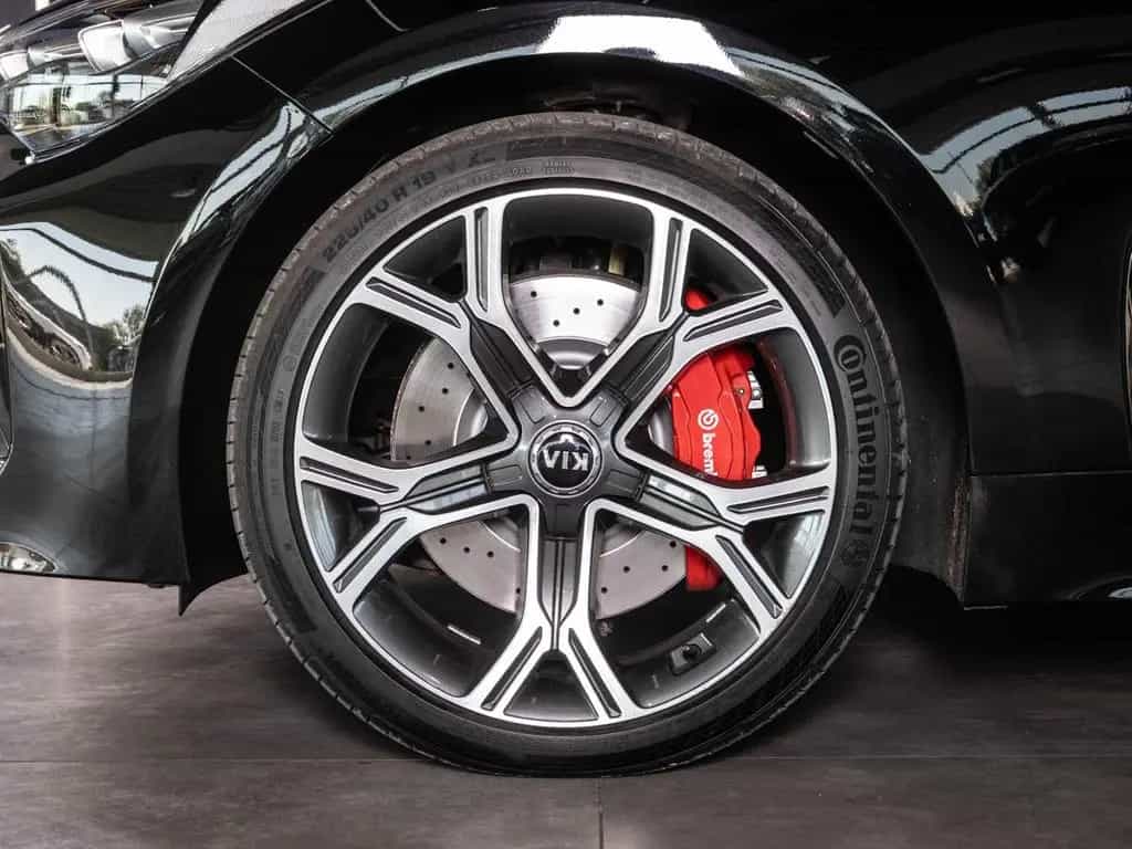 Kia Stinger GT 3.3 V6 T-GDI 4WD *SCHIEBEDACH*VOLL* 02/2018-photo-3