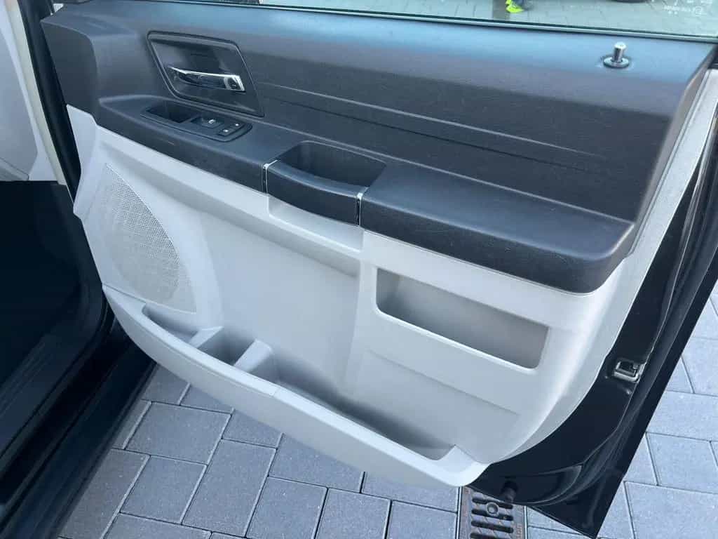Chrysler Grand Voyager 7 Sitze 11/2008-photo-12