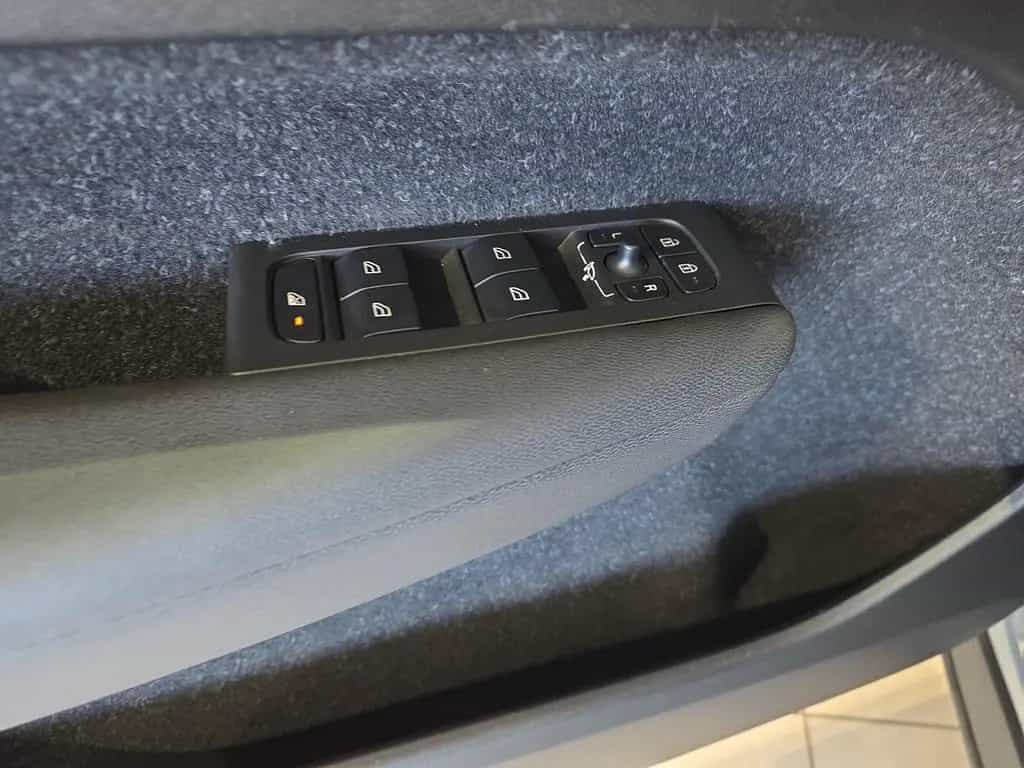 Volvo XC40 D3 Momentum Pro ACC BLIS Kamera LED Navi 08/2020-photo-18