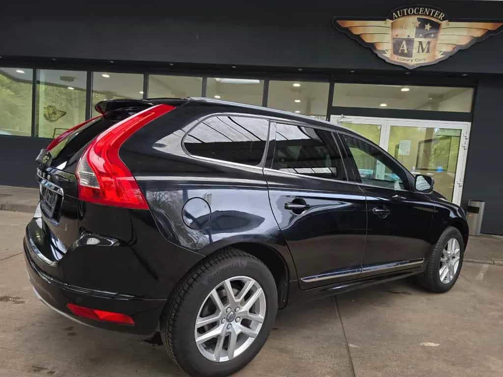 Volvo XC 60 Automatik Summum 2WD LEDER/AHK/Navi/MEMORY 06/2017-photo-10